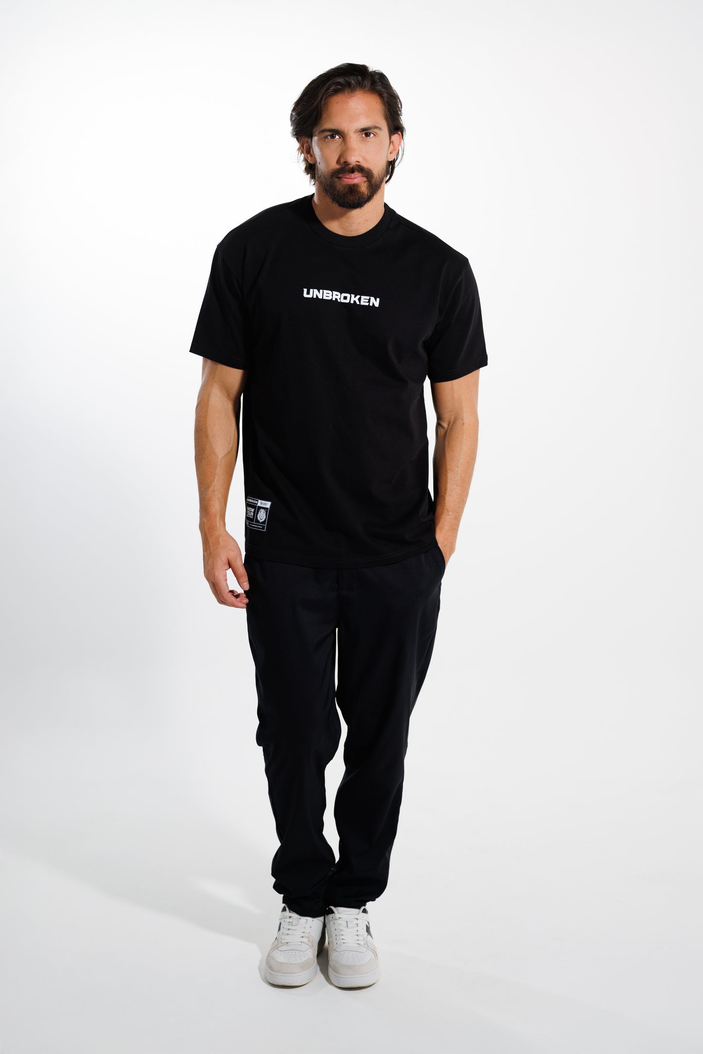 Camiseta Classic 250 gramos Semi-Oversize: Más que un básico -black