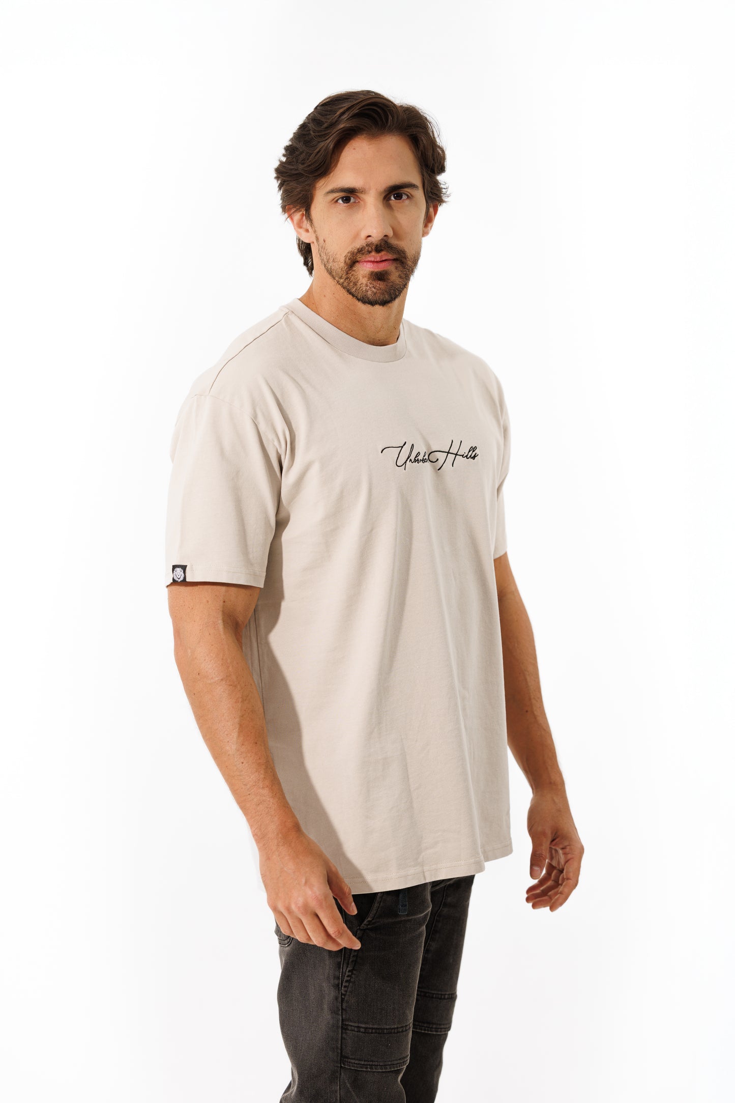 Camiseta Unbroken Hills - 250 gramos - Oversize