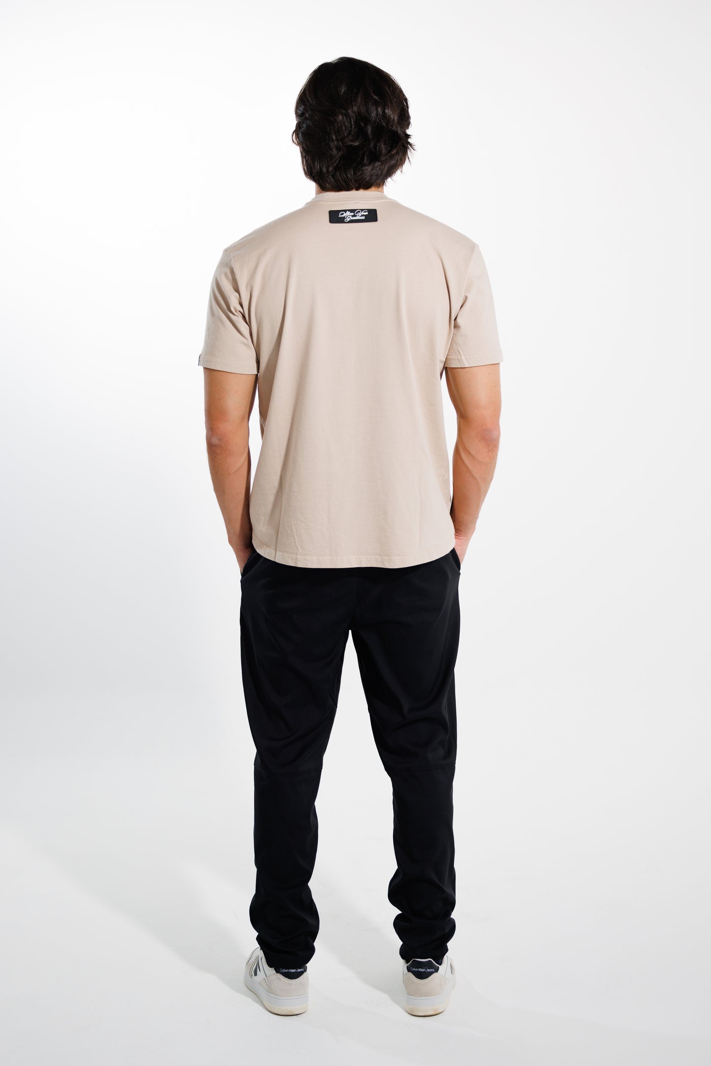 Camiseta Classic 200 gramos Semi-oversize: Más que un básico - Beige