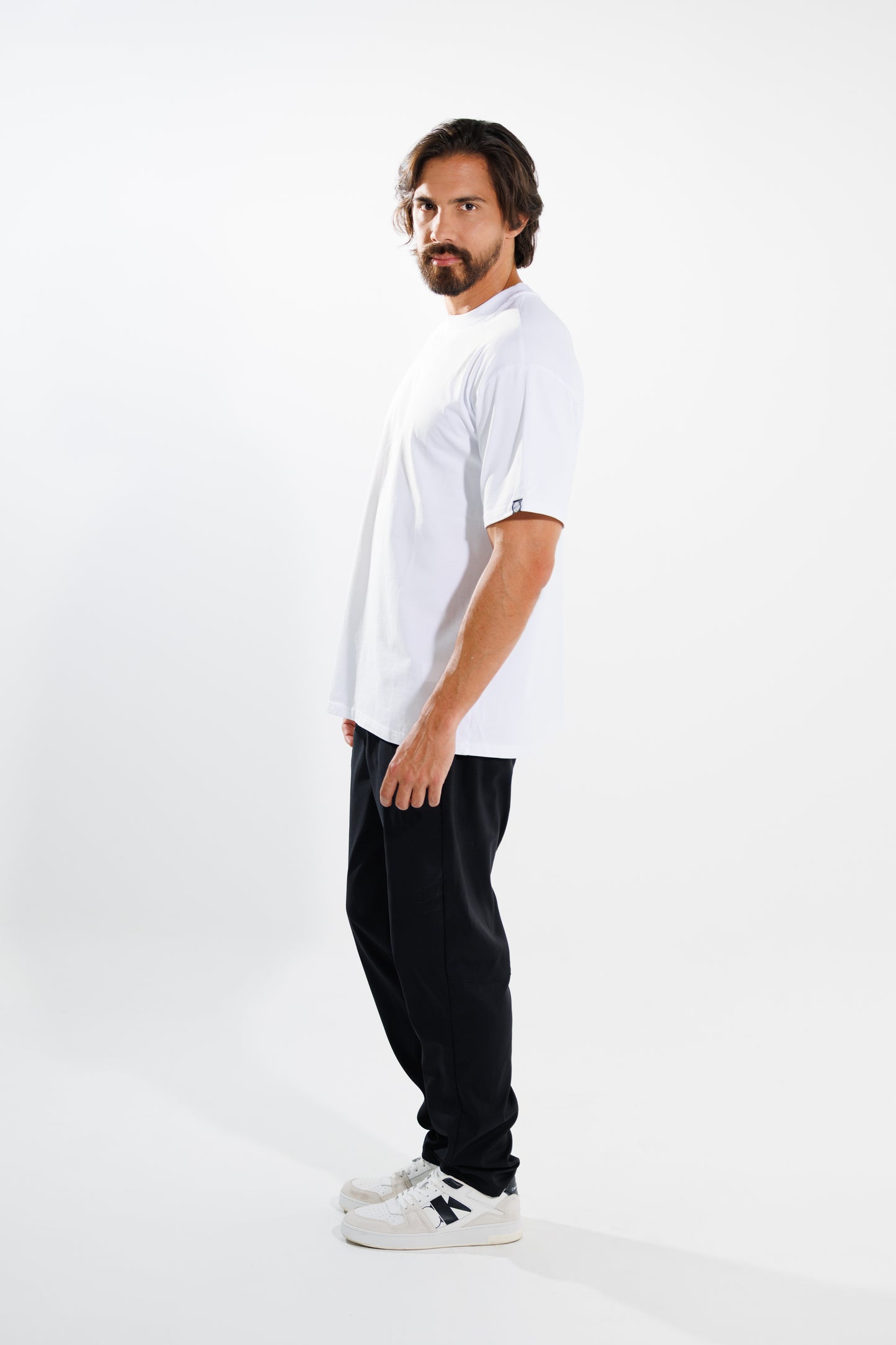Camiseta Basic 250 gramos Semi-Oversize: Más que un básico - White