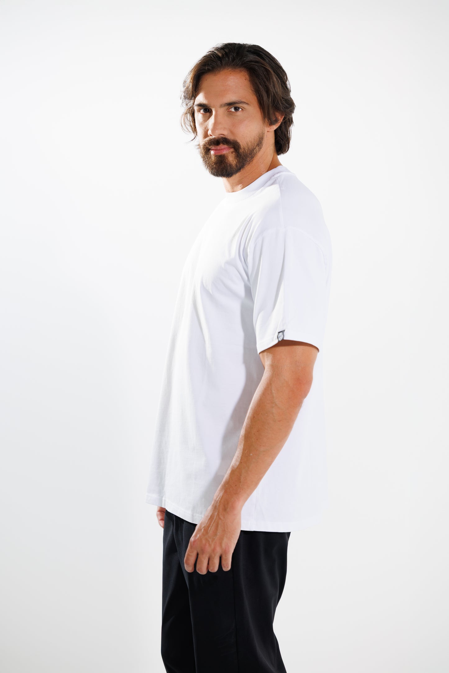 Camiseta Basic 250 gramos Semi-Oversize: Más que un básico - White