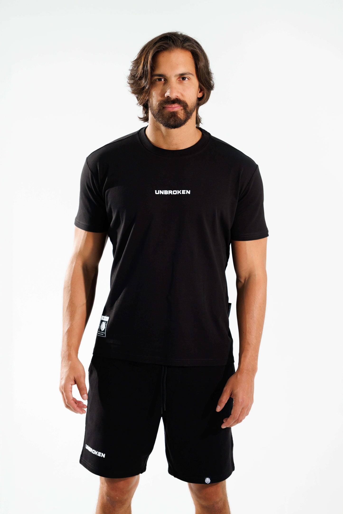 Camiseta Basic 190 gramos regular fit: La Elegancia de lo Esencial - Unbroken