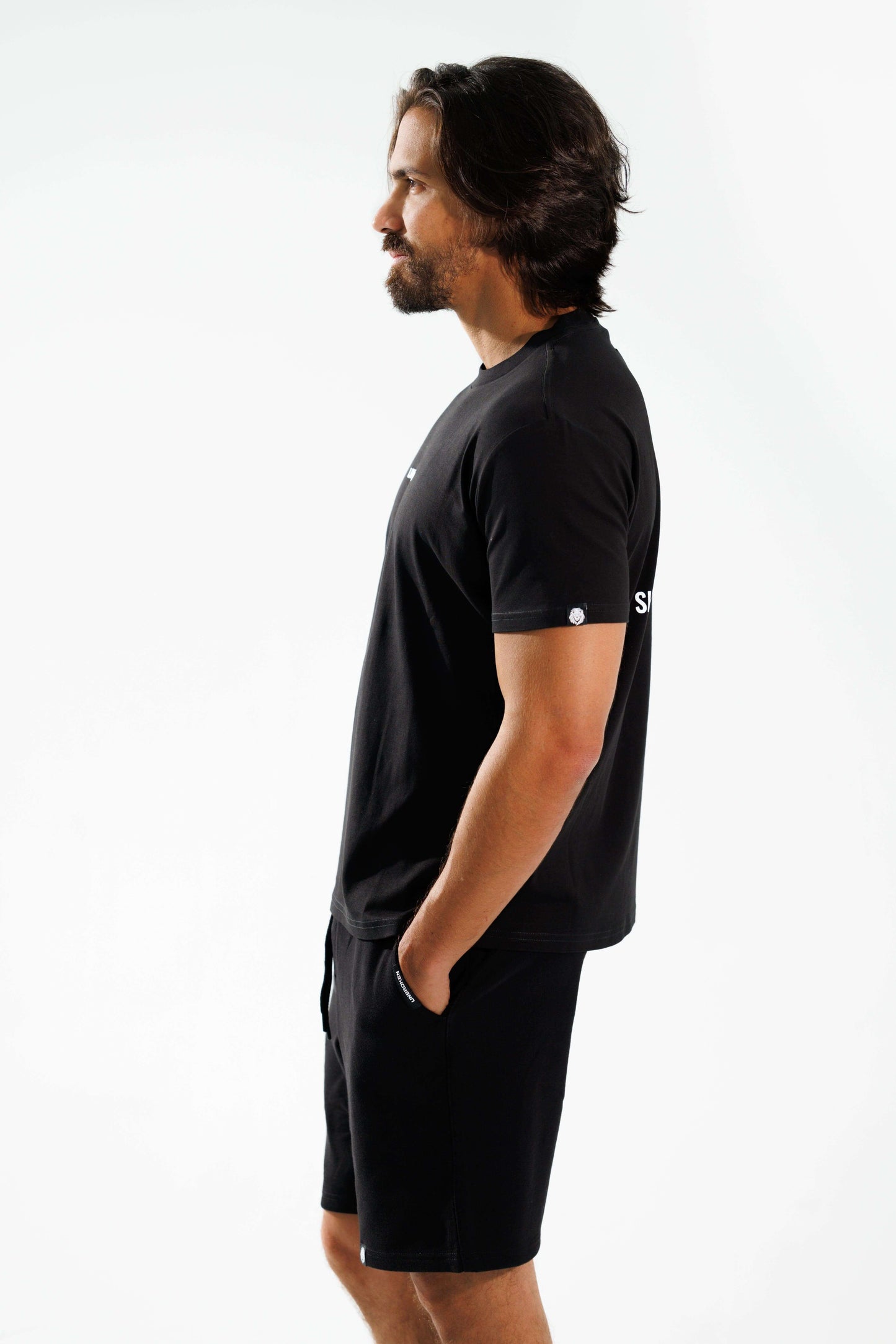 Camiseta Basic 190 gramos regular fit: La Elegancia de lo Esencial - Unbroken