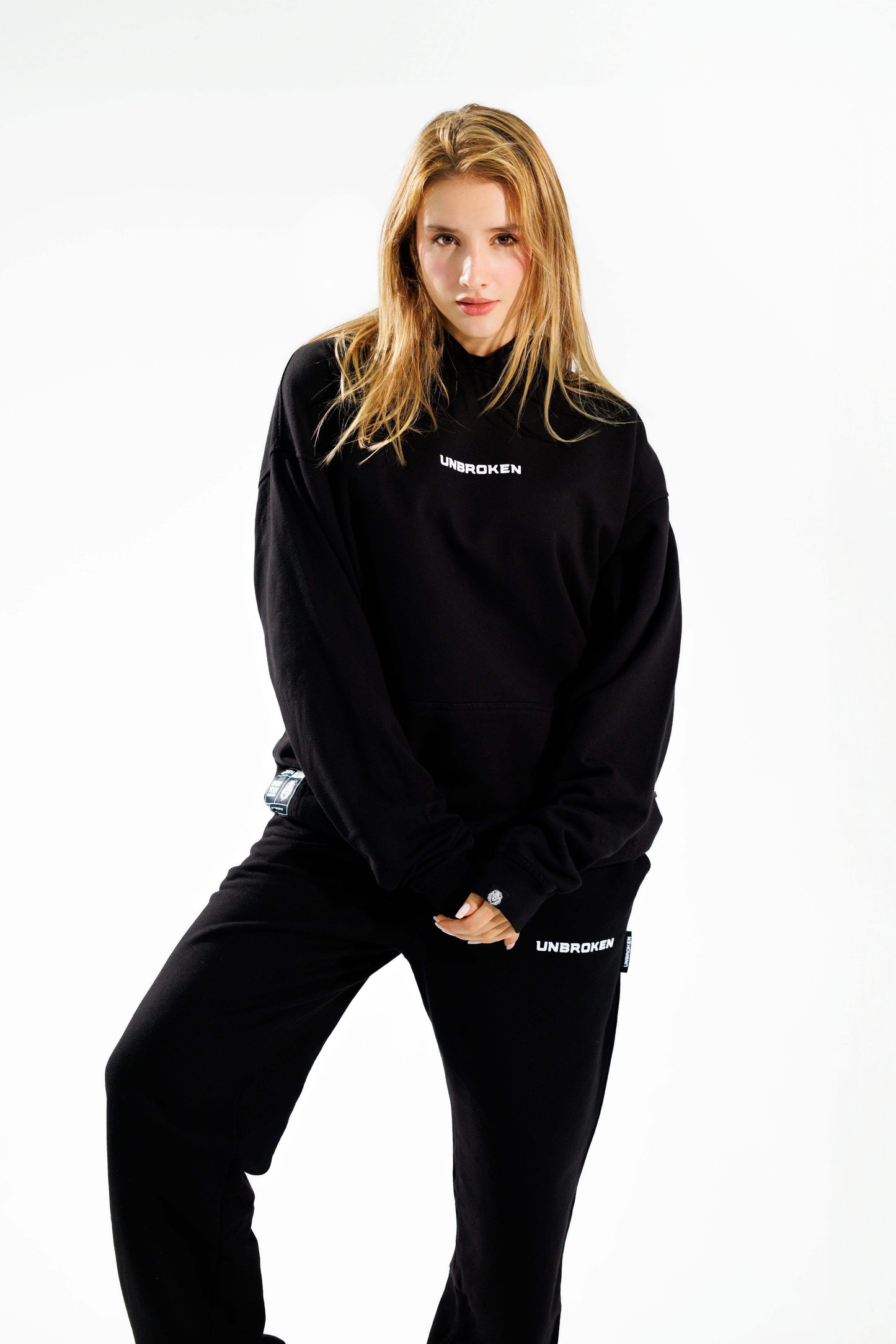 Hoodie 375 gramos New Beginnings:100% Algodón peruano - Unbroken
