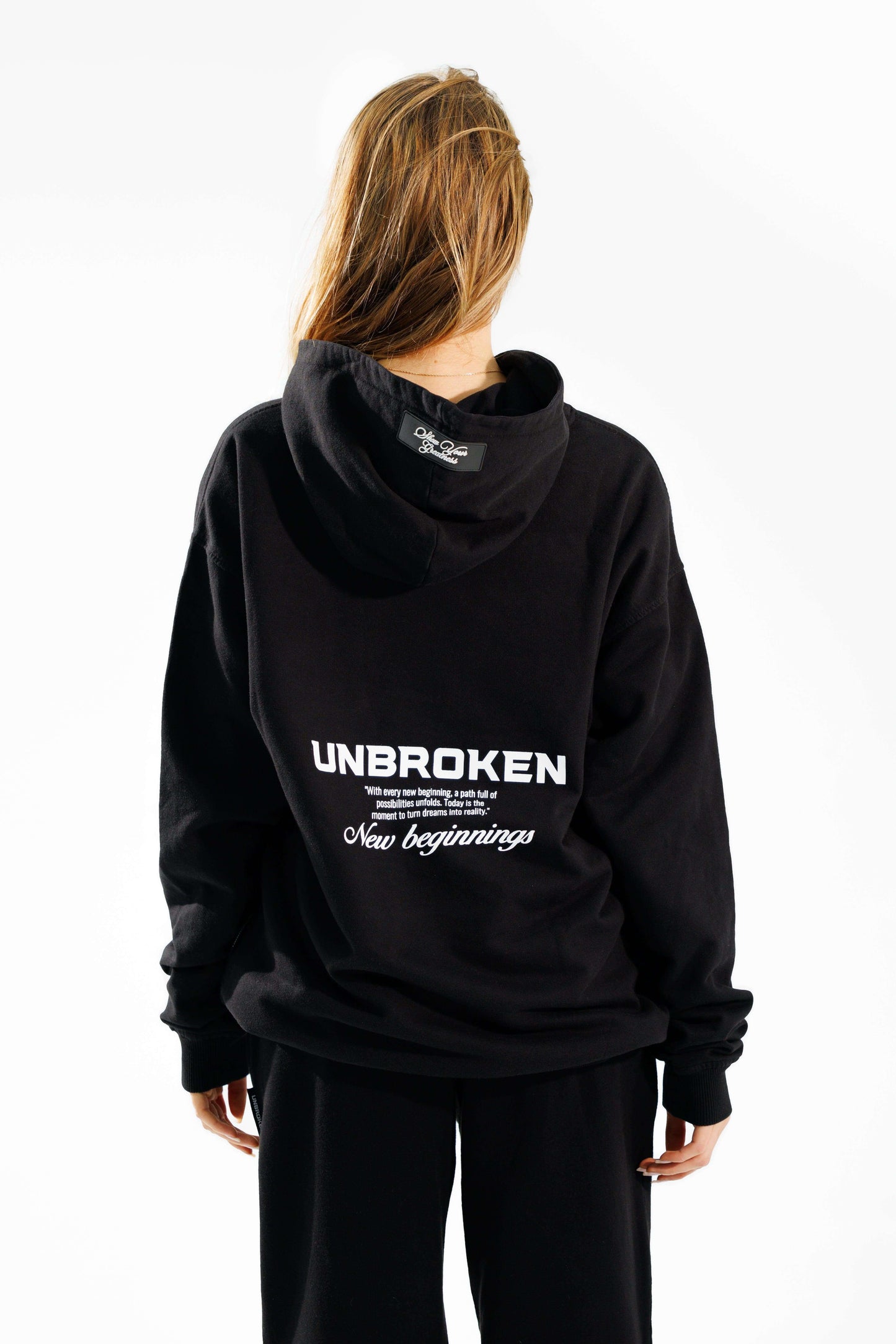 Hoodie 375 gramos New Beginnings:100% Algodón peruano - Unbroken