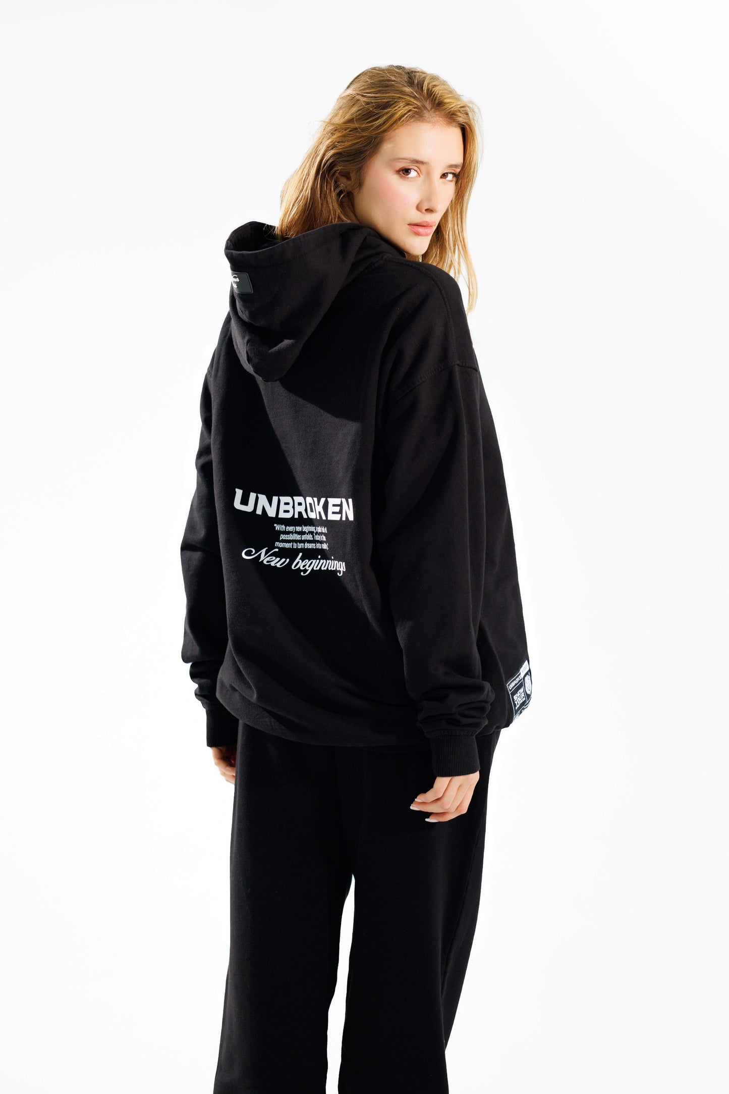 Hoodie 375 gramos New Beginnings:100% Algodón peruano - Unbroken