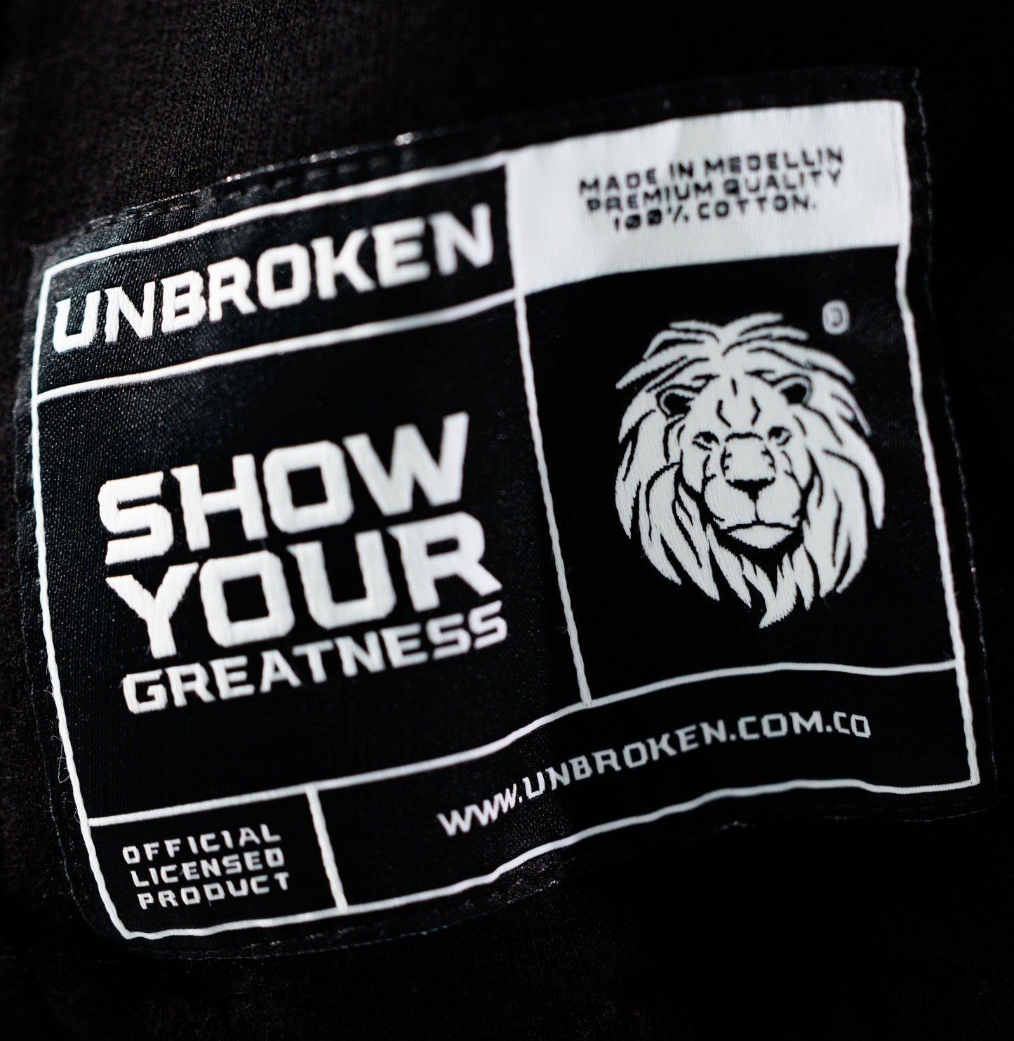 Hoodie 375 gramos New Beginnings:100% Algodón peruano - Unbroken