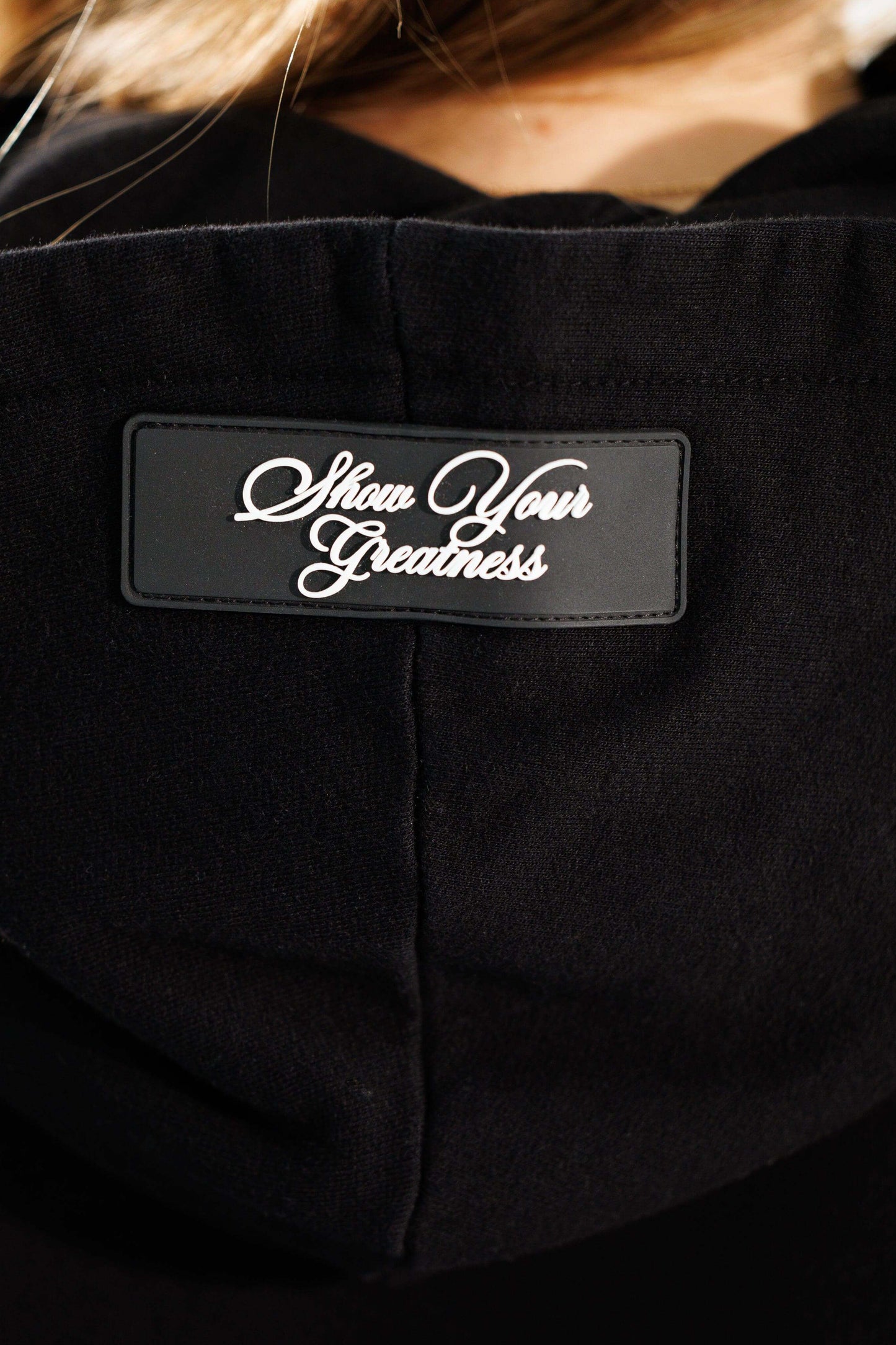 Hoodie 375 gramos New Beginnings:100% Algodón peruano - Unbroken
