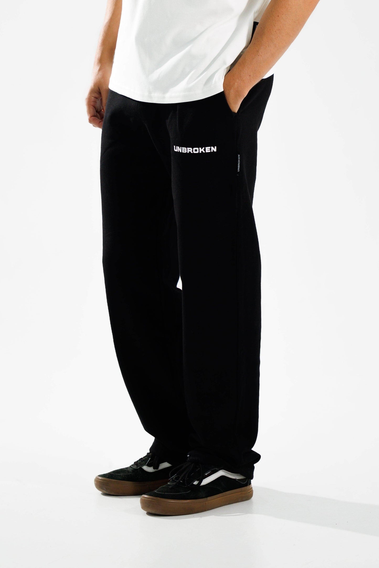Jogger 375 Gramos Essential: 100% Algodón peruano - Unbroken