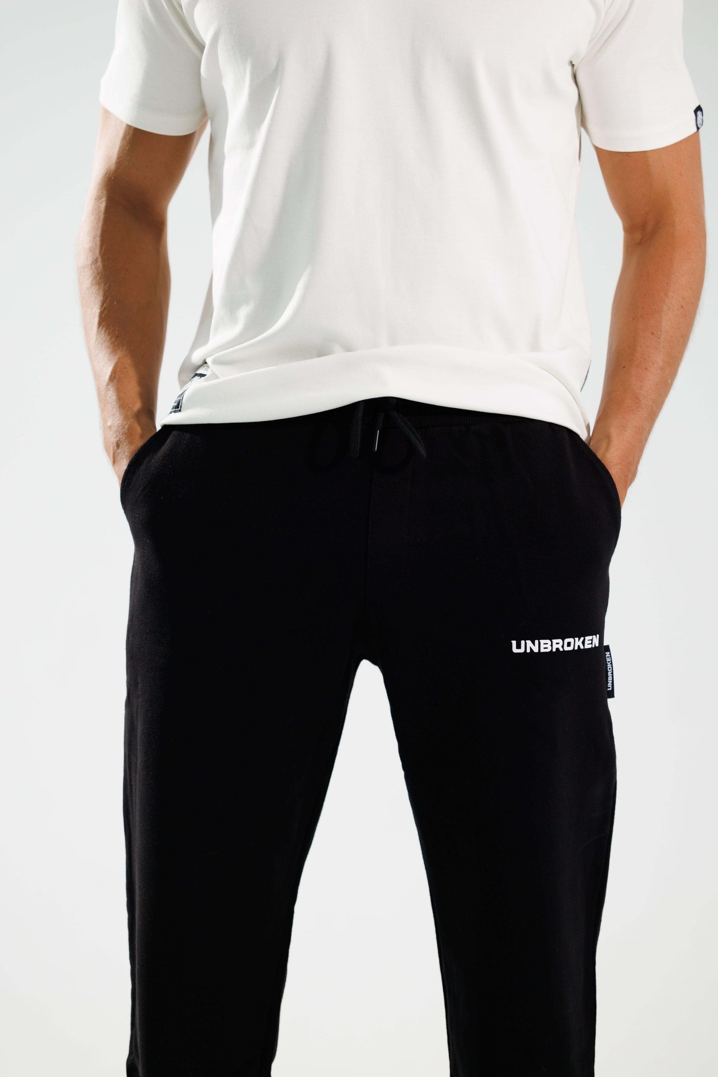 Jogger 375 Gramos Essential: 100% Algodón peruano - Unbroken