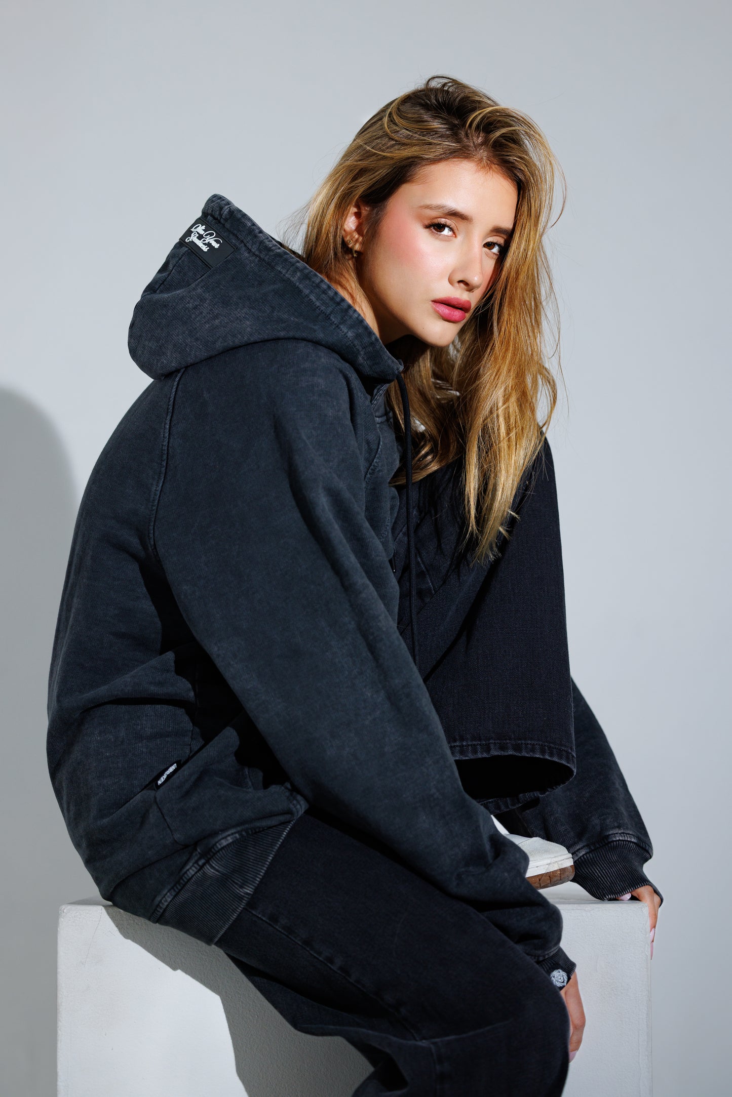 Hoodie Unbroken Classic - Black Acid Wash - Women