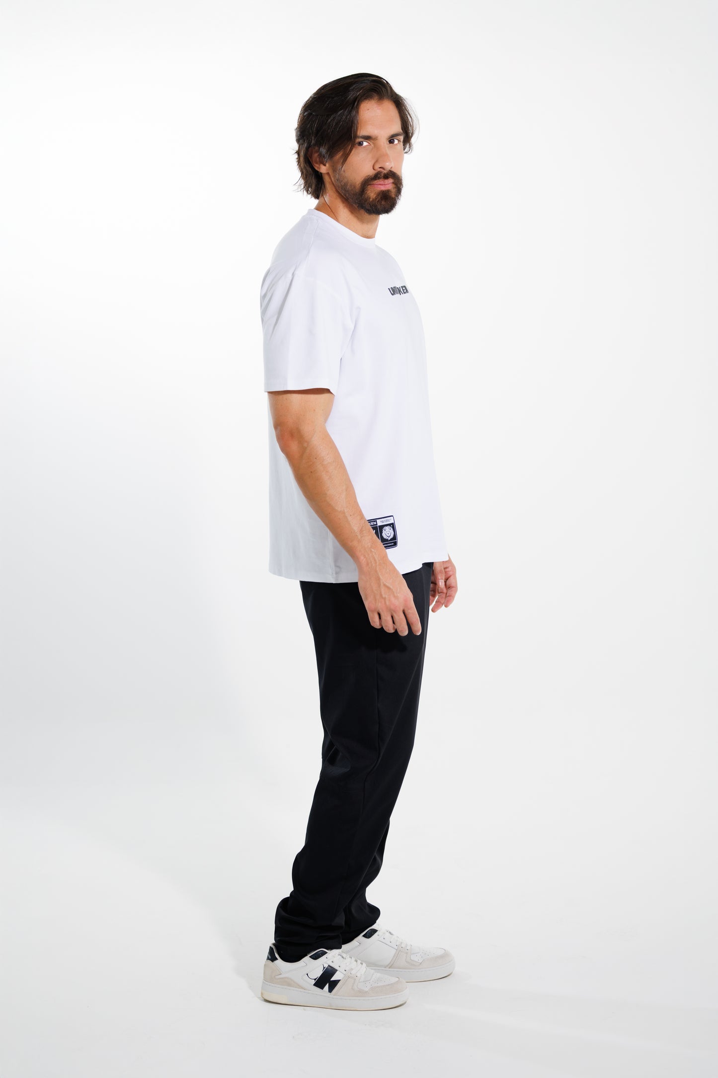 Camiseta Classic 190 gramos Semi-Oversize: Más que un básico - White