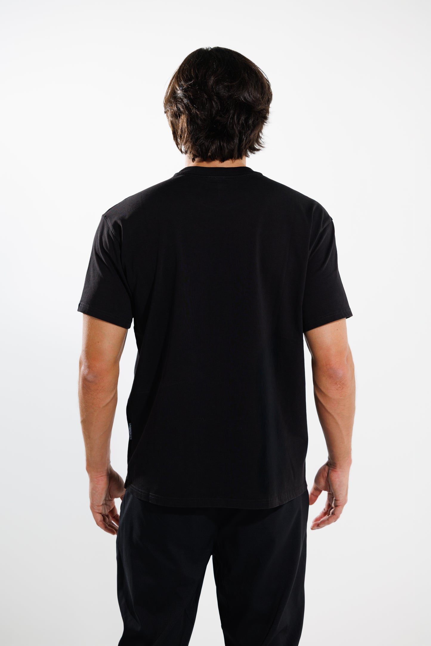 Camiseta Basic 250 gramos Semi-Oversize: Más que un básico - Black