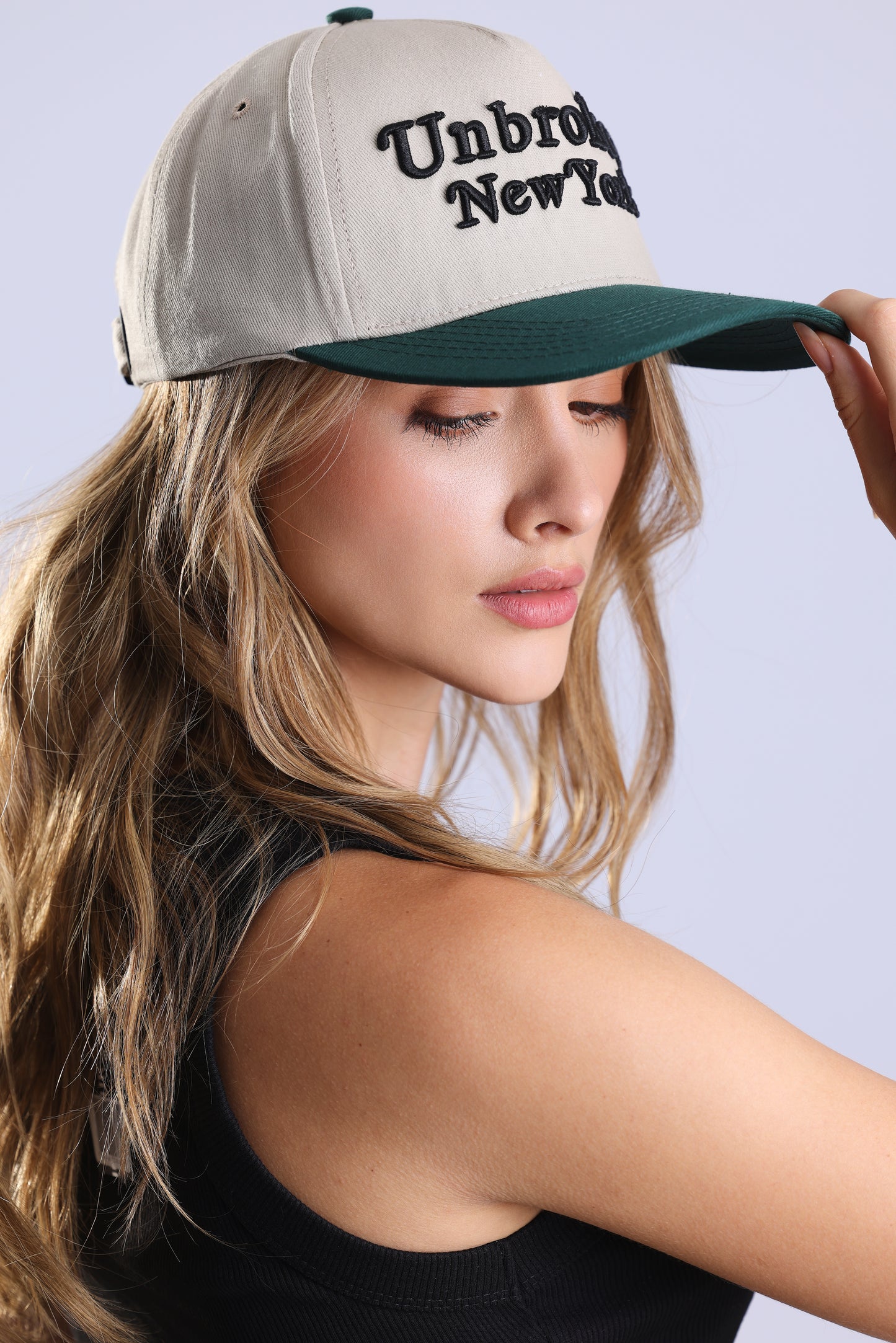 Unbroken central Cap